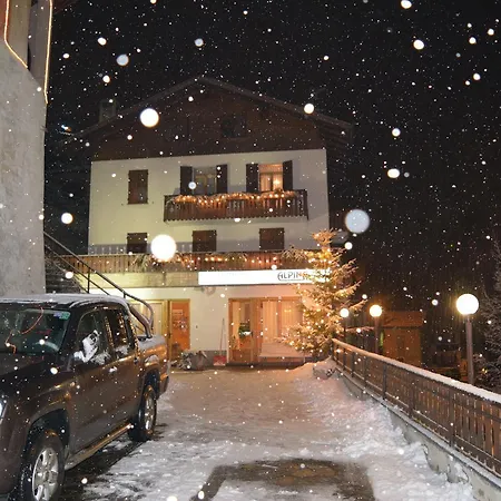 - Alpina Hotel 2*